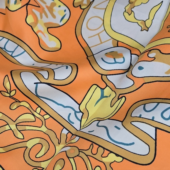 NWOT 100% SILK Scarf 'Flower Cart' Cream, Orange, Blue, Green 130cm Sq. - Picture 6 of 12